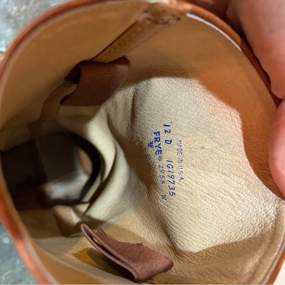 Popular in demand FRYE campus boot - Picture 5 of 6